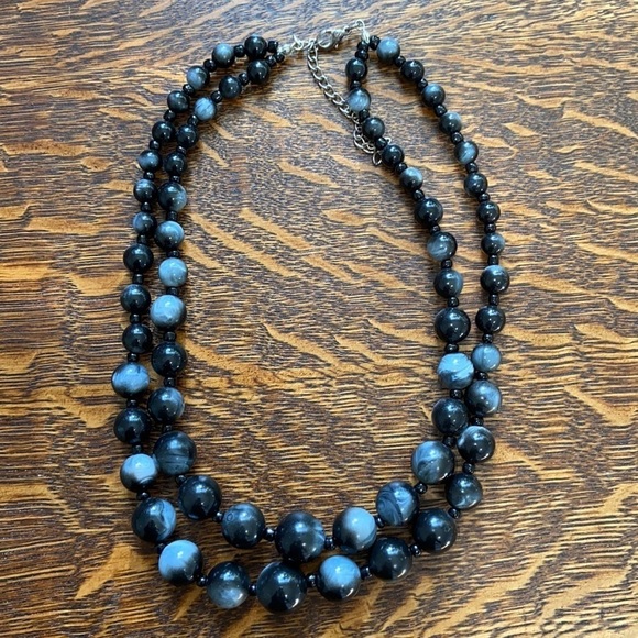 Accessories - Vintage necklace.